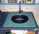 Vorschaubild Big Green Egg Arbeitsplatte grün mit Ausschnitt für Spülbecken