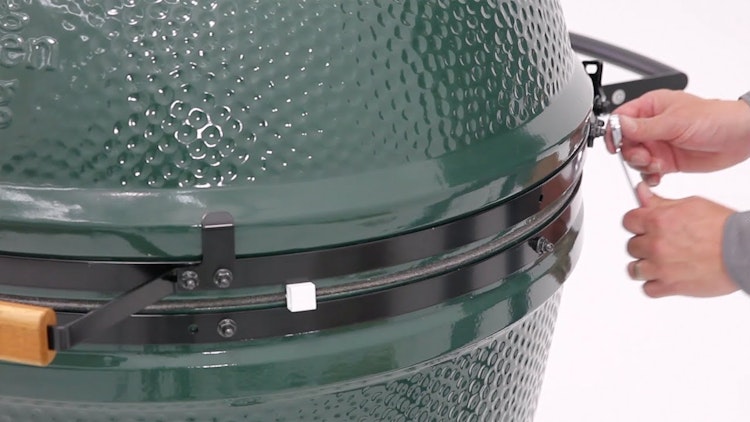 Big Green Egg Kamado Grill 2XL Starter Set inkl. 2x 4,5 kg naturbelassene Holzkohle Big Green Egg Kamado Grill 2XL Starter Set inkl. 2x 4,5 kg naturbelassene Holzkohle